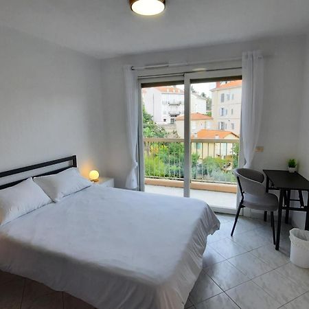 Sunny Mercury - Room In Apartment Cannes Eksteriør bilde